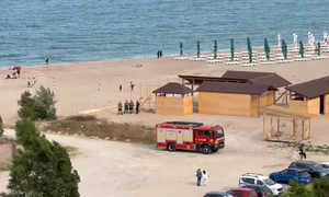 Posibilă dronă semnalată pe litoral, în zona Zoom Beach. Autoritățile verifică situația la fața locului  FOTO captura video YT Ziua de Constanta
