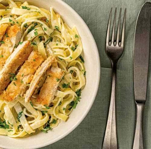 fetucine cu piept de pui pane jpg