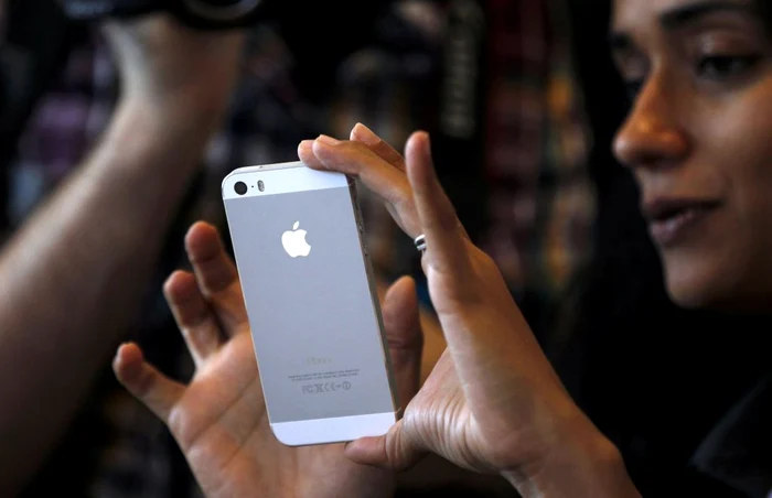 Apple îşi promovează noul telefon fără a-l pomeni măcar. FOTO Reuters