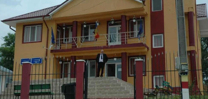 Ionel Gălăţanu, primarul comunei Odobeşti, a fost condamnat pentru abuzuri FOTO Facebook