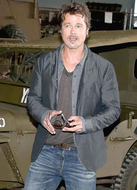 Brad Pitt (50 de ani) îşi poartă cu mândrie verighetaFoto: Reuters/Guliver/Gettyimages