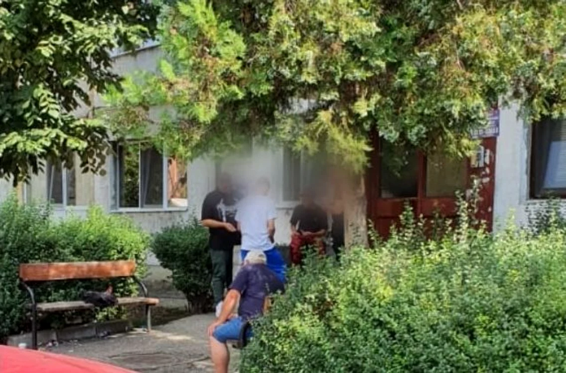Doi dintre elevi au fost amendați FOTO Jandarmeria Argeș
