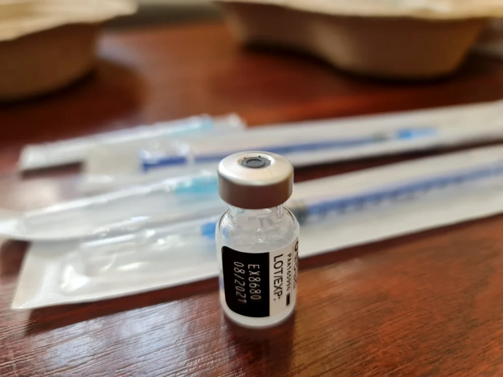 Rezultatele studiului arată astfel că vaccinarea sporeşte imunitatea celor care au suferit de COVID-19 Foto: Arhivă