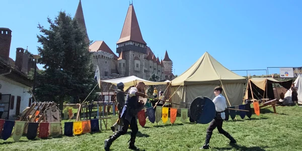 Festival medieval la castelul Corvinilor  Foto Daniel guță (2) jpg