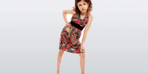 Fetele devin obsedate de propriul corp de la vârste foarte mici