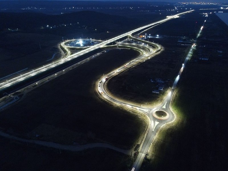 Imagini spectaculoase cu Autostrada Sibiu-Pitești. Șeful CNAIR: Se fac ultimele pregătiri pentru deschiderea a 15,7 km din sectorul 5