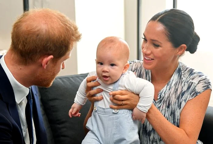 Meghan și Harry se tem ca micuțul Archie să nu pățească ceva și stau mai mult în casă, decât pe terase