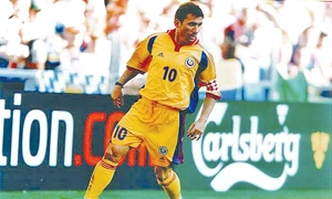 Fotbalistul Gică Hagi a purtat cu cinste tricoul cu numărul 10 jpeg