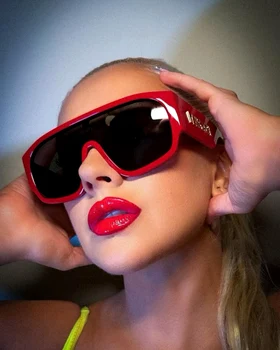 Christina Aguilera selfie uri, Instagram 