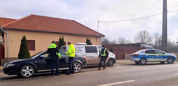 
    Acțiunile celor de la RAR sunt făcute împreună cu polițiștii rutieri  