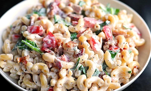 Salata de paste cu spanac si rosii jpeg