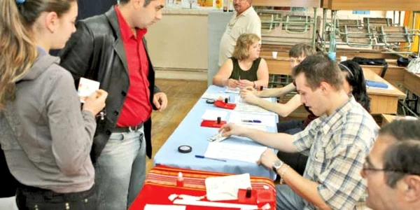 Cu câteva zile înainte de referendum, regulile  de votare fac obiectul unor contestaţii