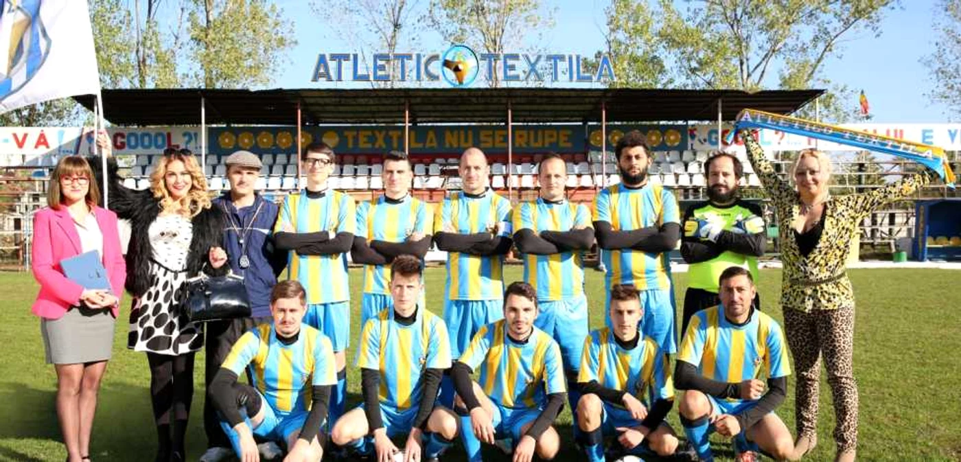 În
serialul Atletico Textila apar Mirela
Zeţa, Andreea Grămoşteanu, Andreea Mateiu, Angel Popescu şi 
Bogdan Cotleţ FOTO Pro TV