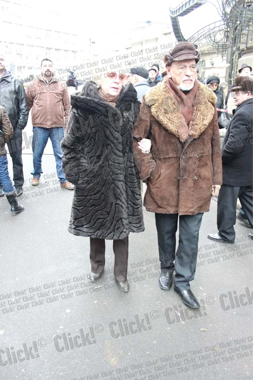 Vedete la sicriul lui Nicolaescu