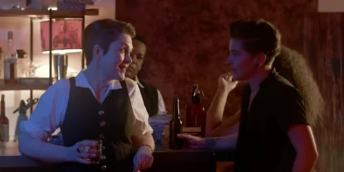 bar lesbiene foto captură triler Gateway Grind TRAILER jpg