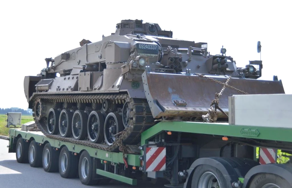 Tanc transportat spre România FOTO: Nadler via pnp.de