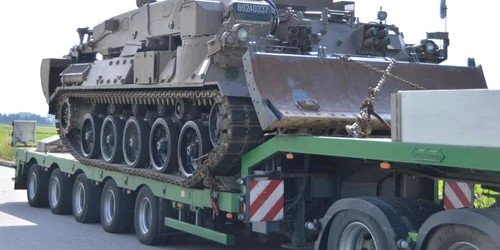 Tanc transportat spre România FOTO Nadler via pnp de jpg