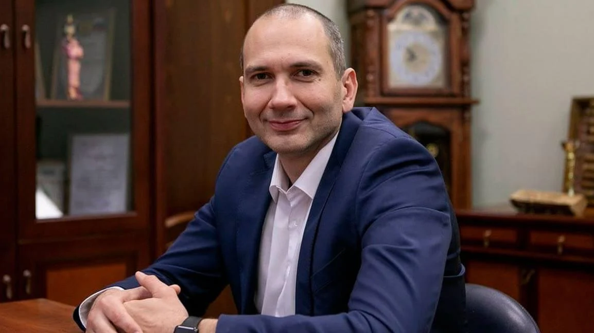 Moarte suspectă a unui fost demnitar rus. Fost vice-ministru, găsit mort la intrarea în casă