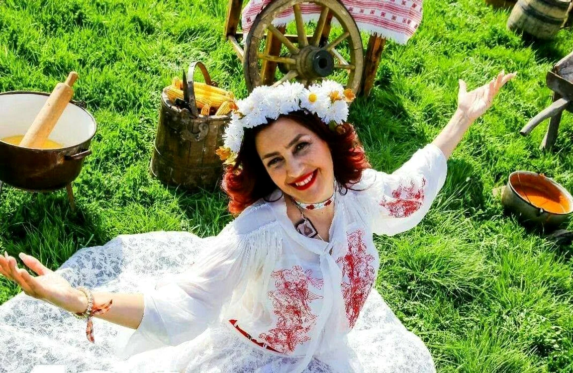 
    Rona Hartner va face nuntă anul acestafoto: PRO TV  