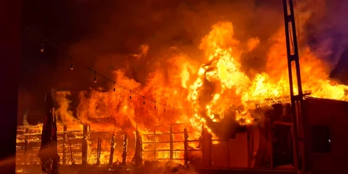 Incendiu local ARGES