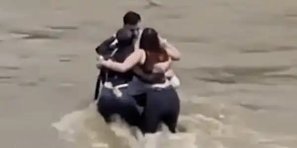 Tineri gif