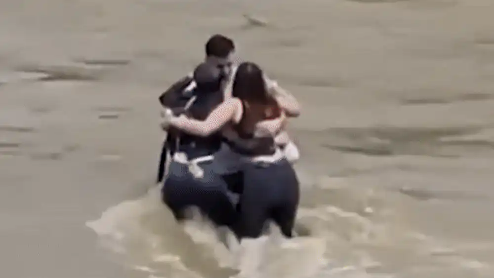 La cât se ridică despăgubirile cerute de familiile tinerilor români luați de viitură în Italia. „Suferința părinților a fost amplificată de o agonie prelungită”