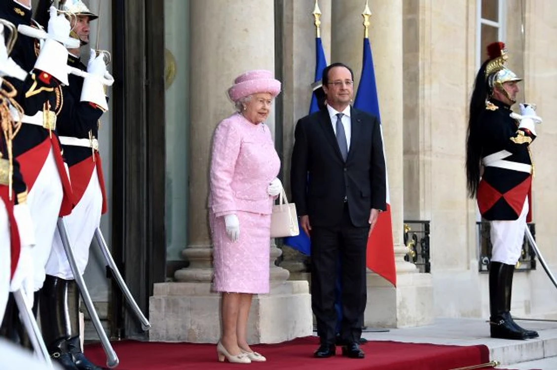 Queen Elizabeth II On Official Visit In Paris : Day One jpeg