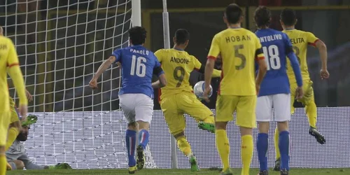 Meciul de fotbal Italia - România. Foto AP