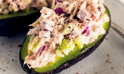 avocado umplut cu ton jpg