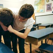 bullying violenta scoli jpeg