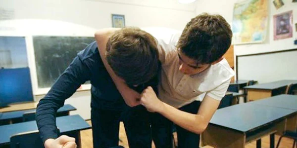 bullying violenta scoli jpeg
