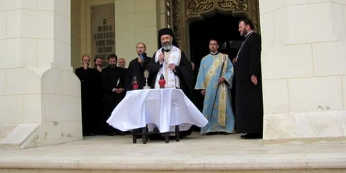 Slujba va fi oficiată de ÎPS Irineu, Arhiepiscopul de Alba Iulia