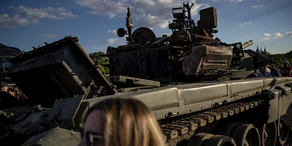 Expoziţie cu armament rusesc capturat de ucrainieni în Praga. FOTO EPA-EFE