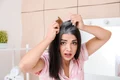 Femeie par gri FOTO Shutterstock jpg