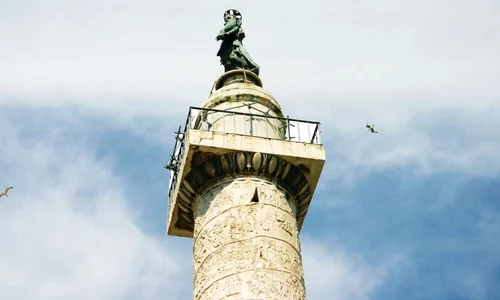 12 mai 113   inaugurarea Columnei în Forul lui Traian, la Roma jpeg