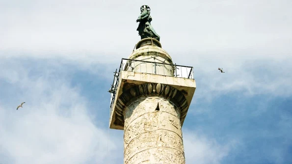 12 mai 113   inaugurarea Columnei în Forul lui Traian, la Roma jpeg