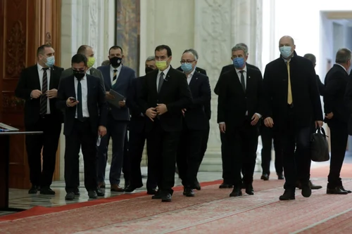 Ludovic Orban anunta formarea partidului Forta Dreptei Palatul Parlamentului din Bucuresti marti 14 decembrie 2021 FOTO Inquam Photos / George Calin