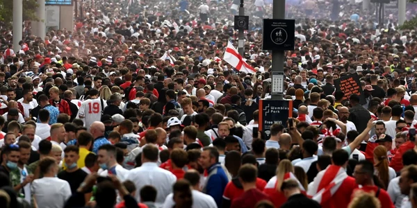 Londra înainte de finala Euro dintre Anglia şi Italia. FOTO EPA-EFE
