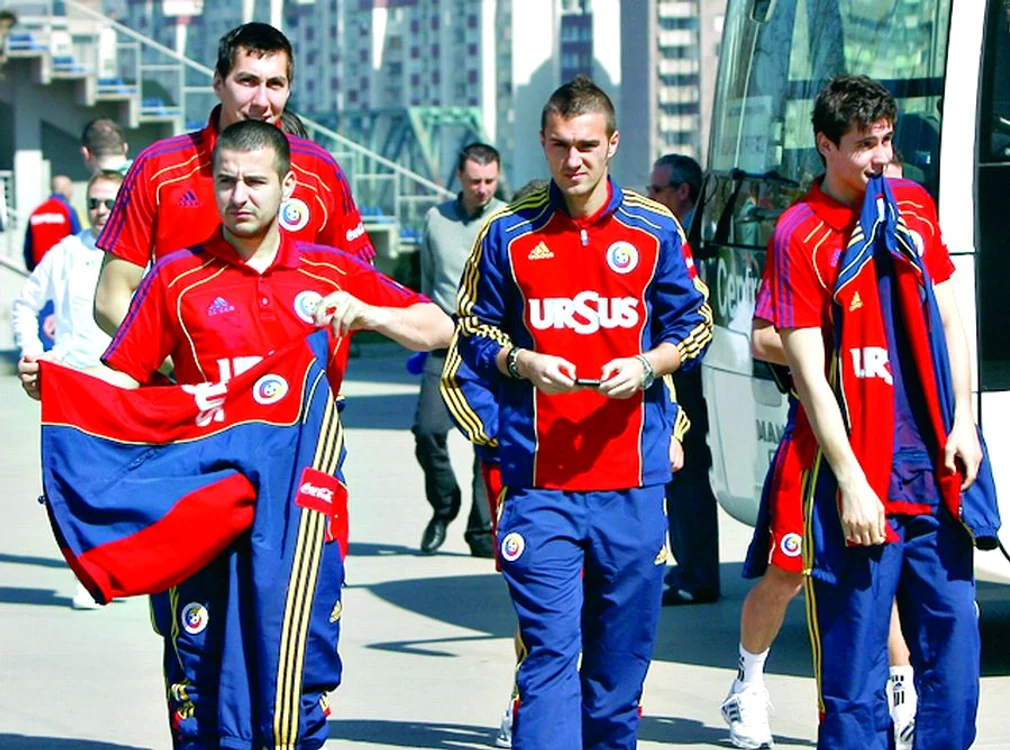 Fotbaliştii naţionalei au mers în cel mai mare Mall din Zenica