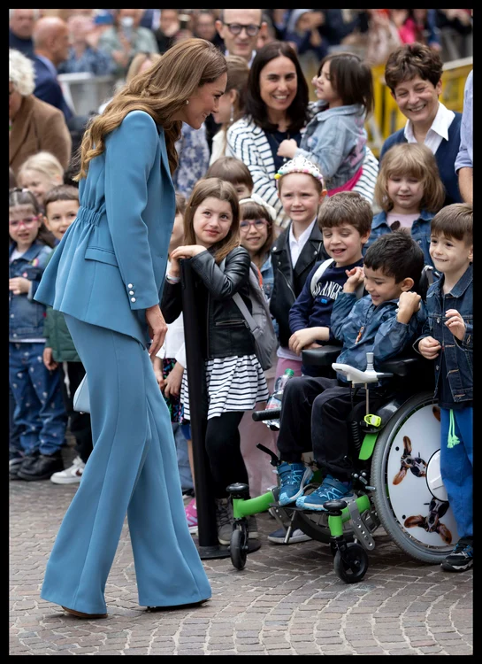 Kate a vorbit cu copiii în Italia, Profimedia (4) jpg