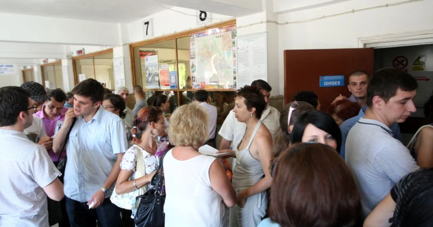 Program modificat de lucru cu publicul la Evidenţa
Populaţiei Galaţi. Foto: Adevărul