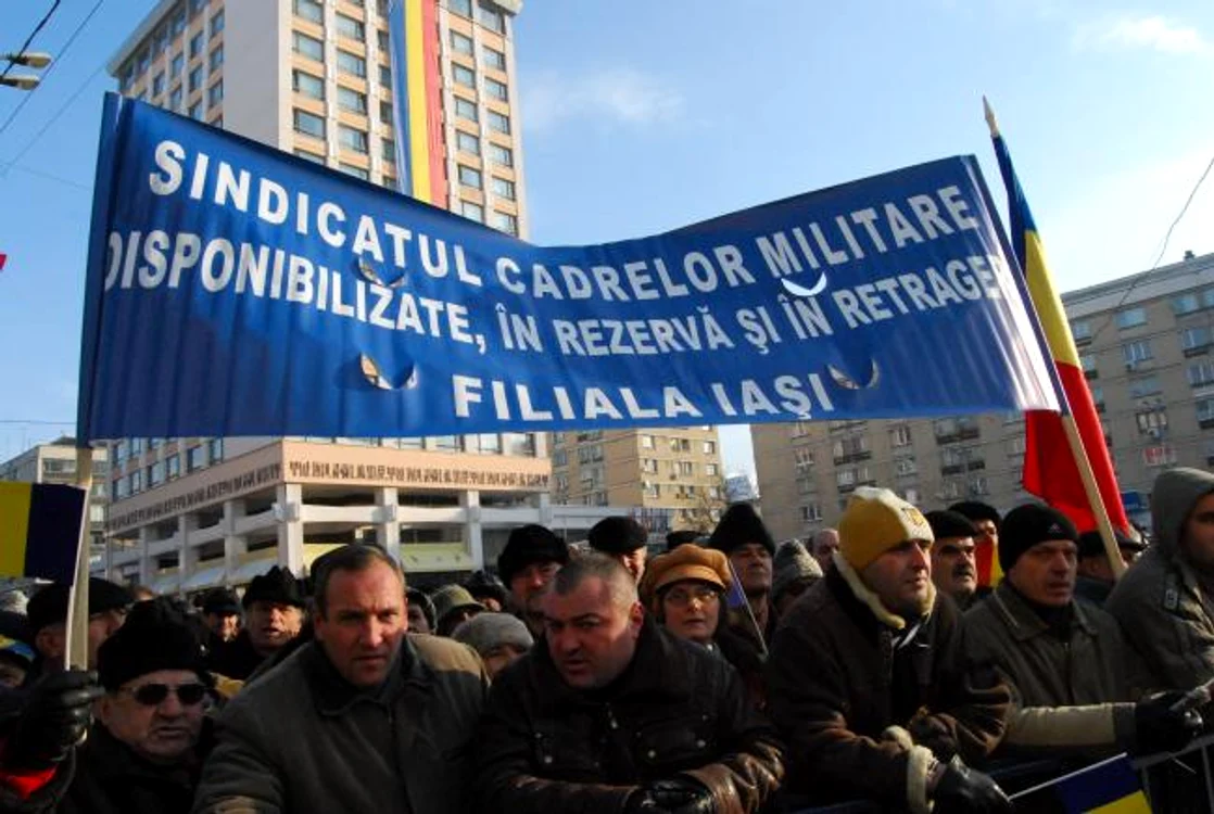 
    Militarii în rezervă au renunțat la acțiunea de protest programată pentru 24 ianuariefoto jurnalul.ro  