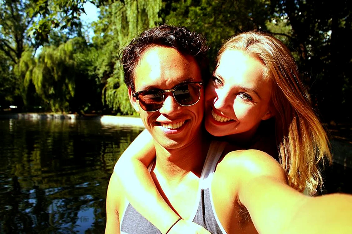 Peter şi Andreea s-au simţit bine în România. O fotografie care spune mai multe decât o mie de cuvinte