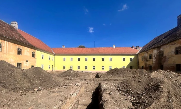Lucrări pentru reabilitarea fostului orfelinat Maria Tereza din Sibiu