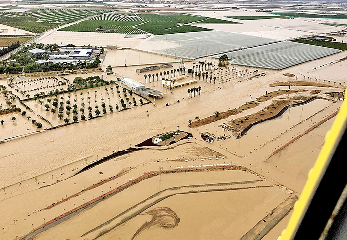 Apele s-au revărsat pretutindeni