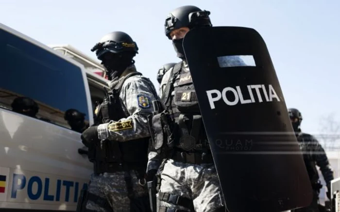 Oamenii legii au intervenit la înmormântarea unde regulile nu au fost respectate