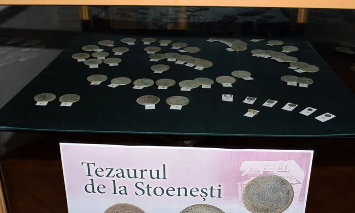 Tezaur de monede otomane şi ragusane, descoperit de un căutător de comori / FOTO jpeg