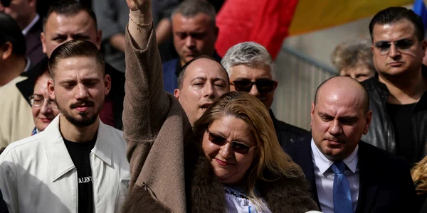 Diana Sosoaca isi depune candidatura pentru presedentia Romaniei cu manusi de box  Foto Inquam Photos Octav Ganea (2) jpg