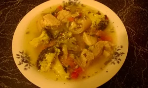 ciorba din jambon de porc cu broccoli jpeg