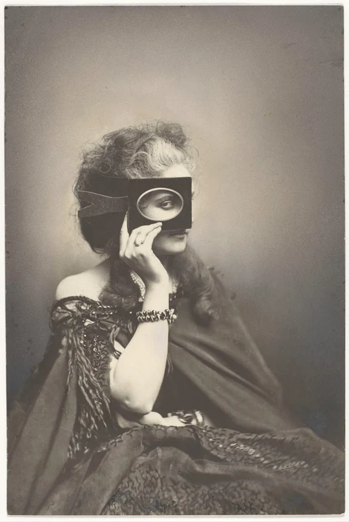 Virginia Verasis, contesă de Castiglione, în fotografia Scherzo di Follia, realizată de Pierre Louis Pierson, un fotograf francez, profimedia 1023219368 jpg